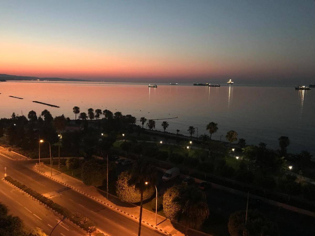 A City-Center Seaview Penthouse At Oceanic Лимасол Екстериор снимка
