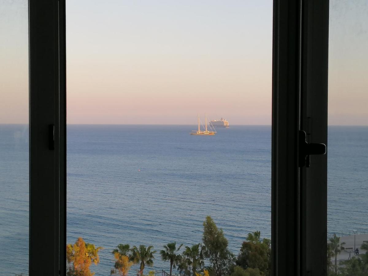 A City-Center Seaview Penthouse At Oceanic Лимасол Екстериор снимка