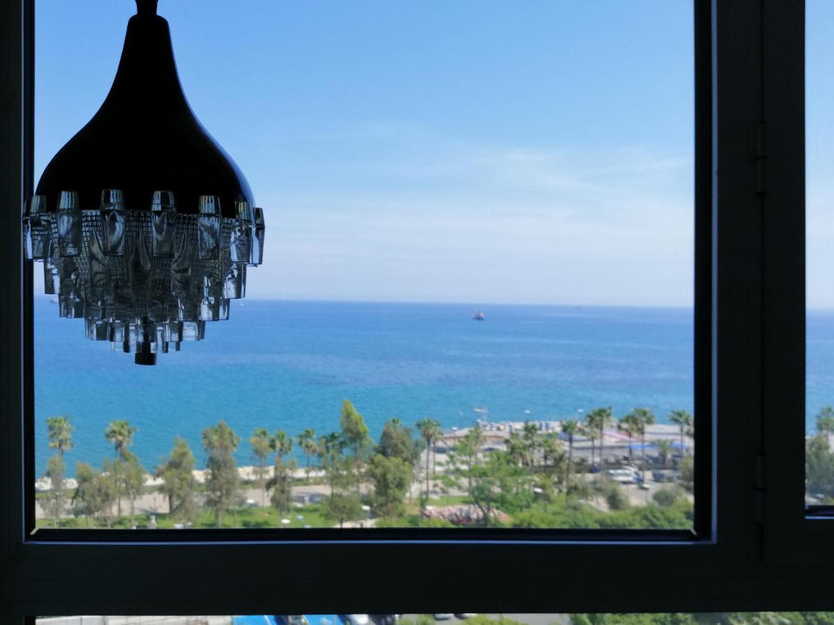 A City-Center Seaview Penthouse At Oceanic Лимасол Екстериор снимка